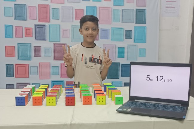 Atiksh Kankria, a ten-year-old from Bhilwara, Rajasthan, breaks a national record and enters the India Book of Records.