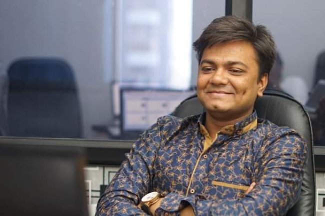 The Icon of Youth Mr. Bhavik Kumar Goti excels as an entrepreneur, having founded Goti ad Tech, Goti Infoways, and Kiayara.