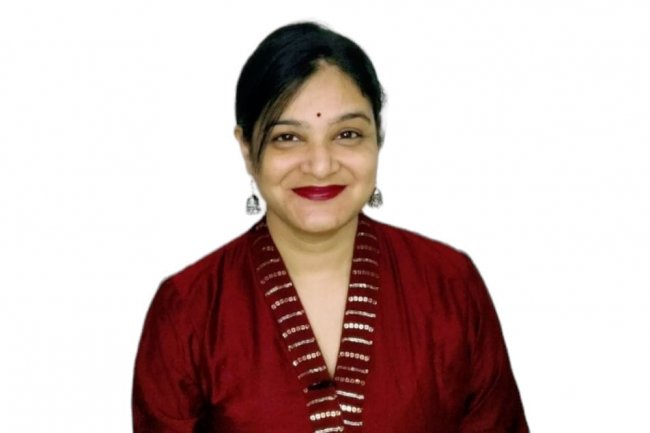 Youtube Channel of an Indian Physician Guiding the Path of Women's Health and Lifestyle: Dr. Surabhi Solanki