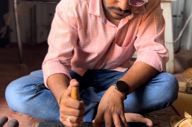 Rajeshahee: Reviving Traditional Kolhapuri Crafts for a Global Audience