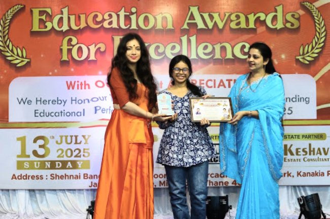 Dr. Pooja B Verma (Pujyavisnupriya Ji) Honours Bright Daughters at Education Excellence Awards .